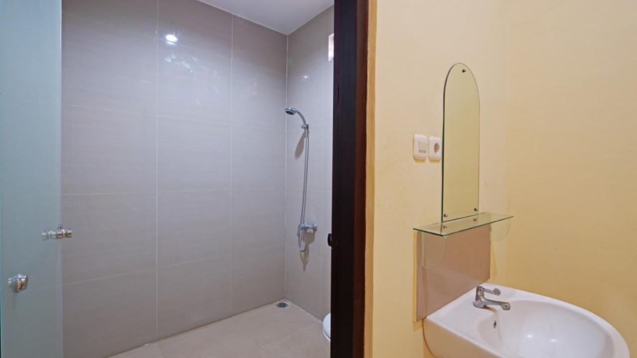 V Canggu Dormitory Zewnętrze zdjęcie