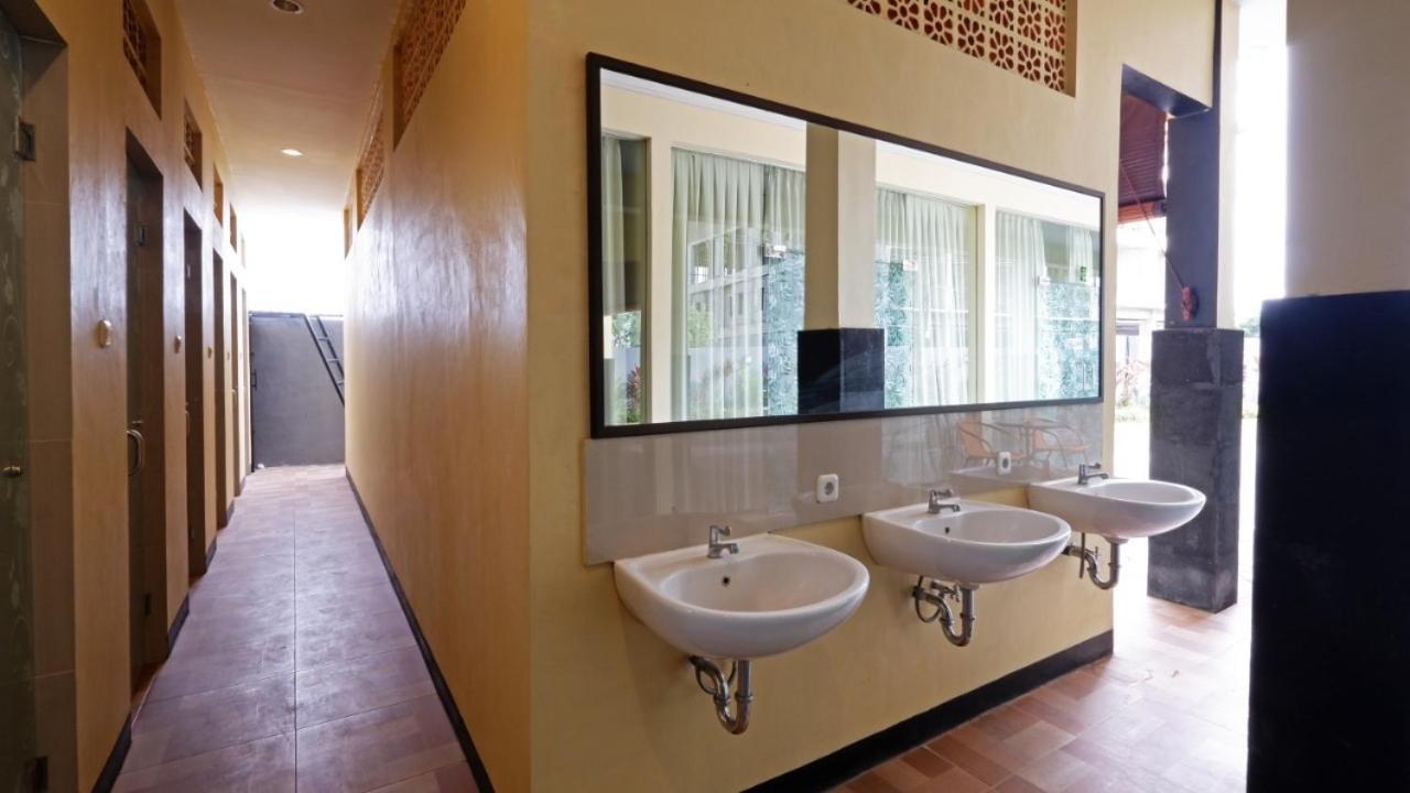 V Canggu Dormitory Zewnętrze zdjęcie