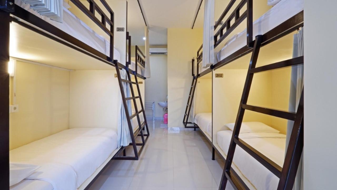 V Canggu Dormitory Zewnętrze zdjęcie